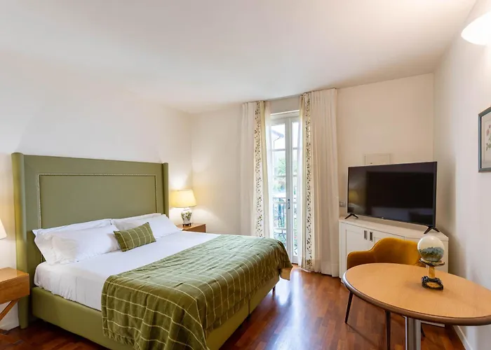 Antico Verbano 4* 메이나